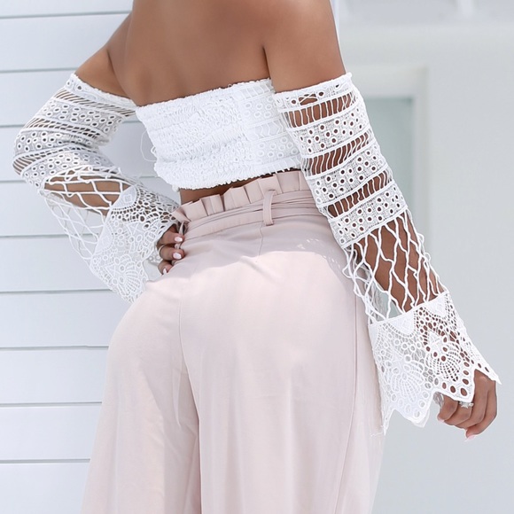 . All The Details White Crochet Long Sleeve Crop Top - Picture 3 of 6